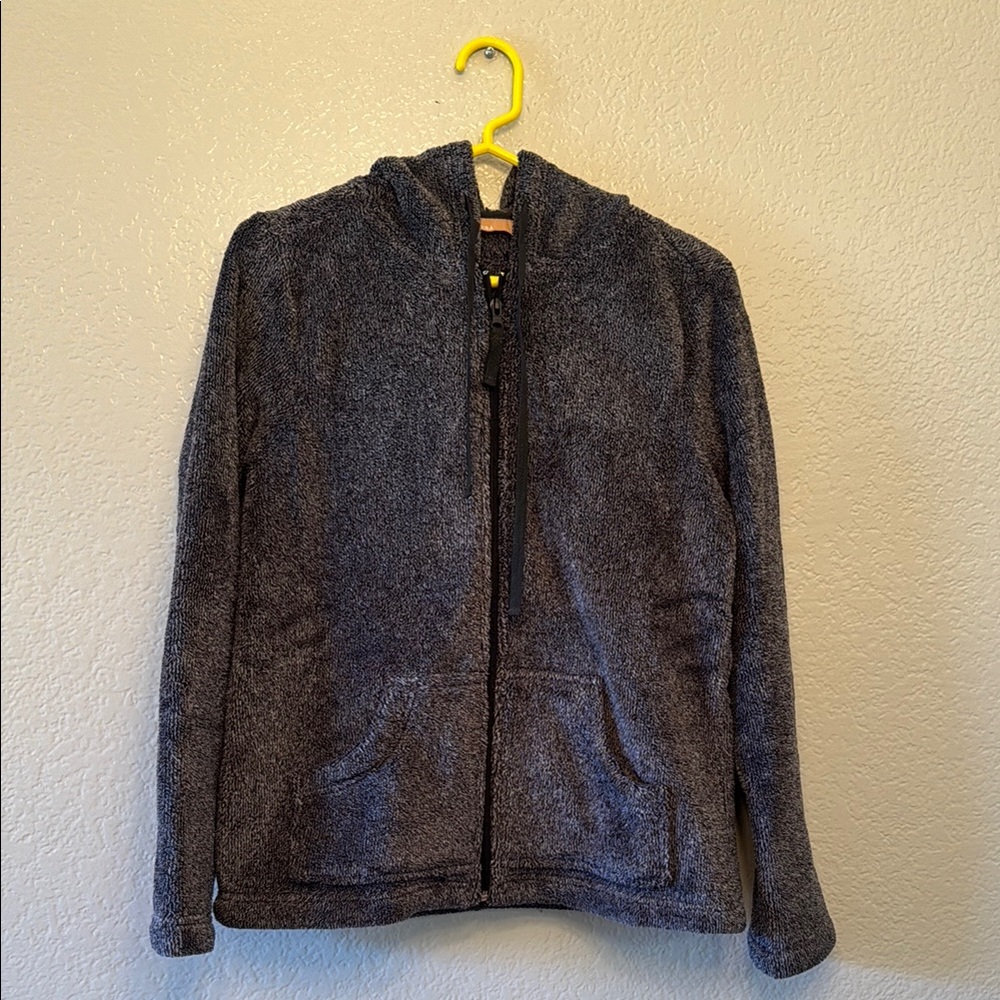 Cozy Gray Zip-Up Hoodie Women’s